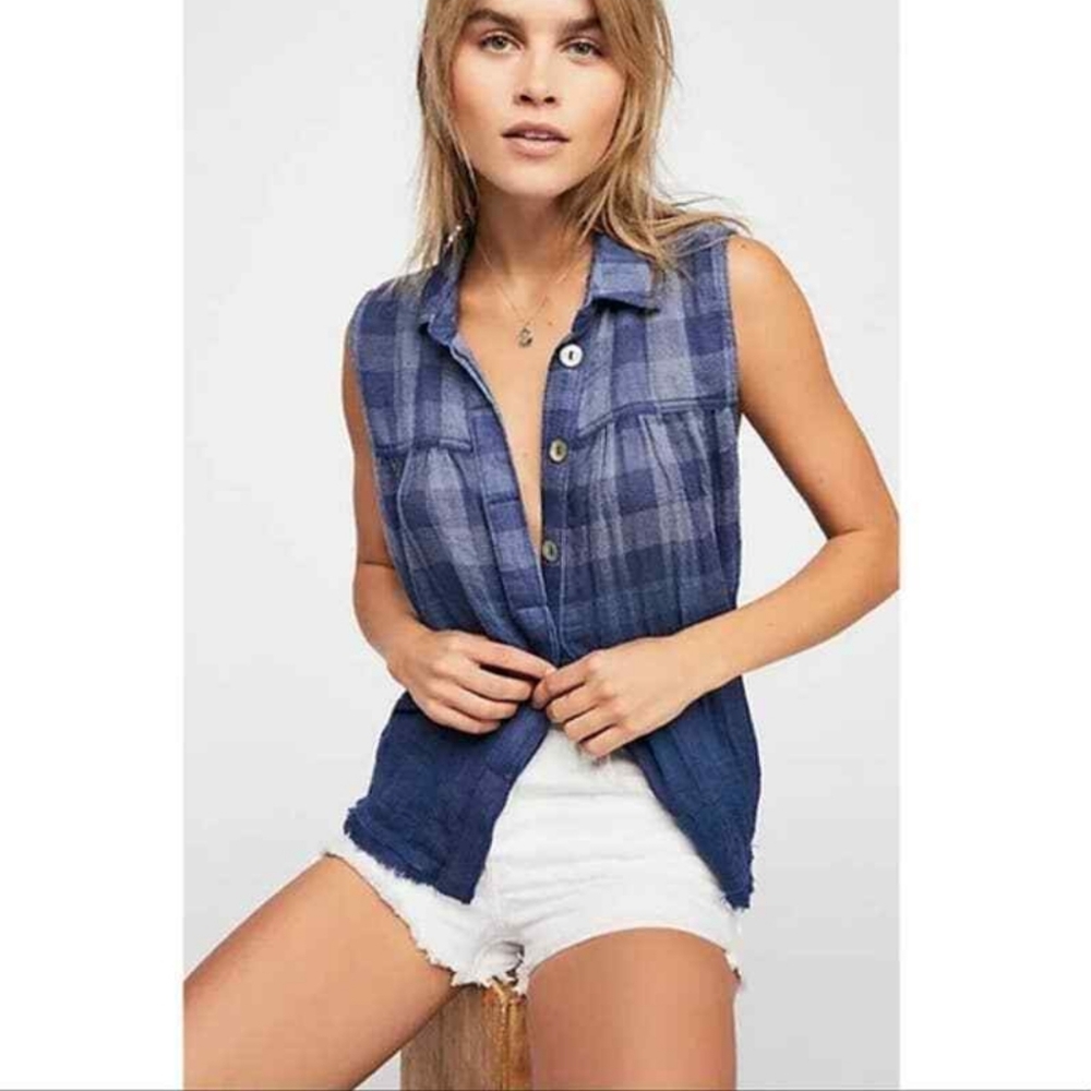 Free People Sleeveless Plaid Button Front Frayed Hem Shirt Blue Ombre Size XS